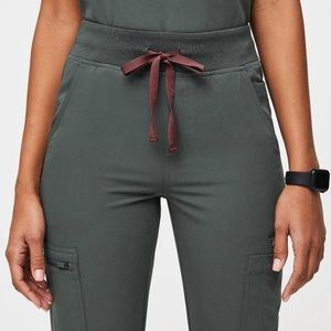 Figs Yola™ High Waisted 2.0 - Skinny Scrub Pants